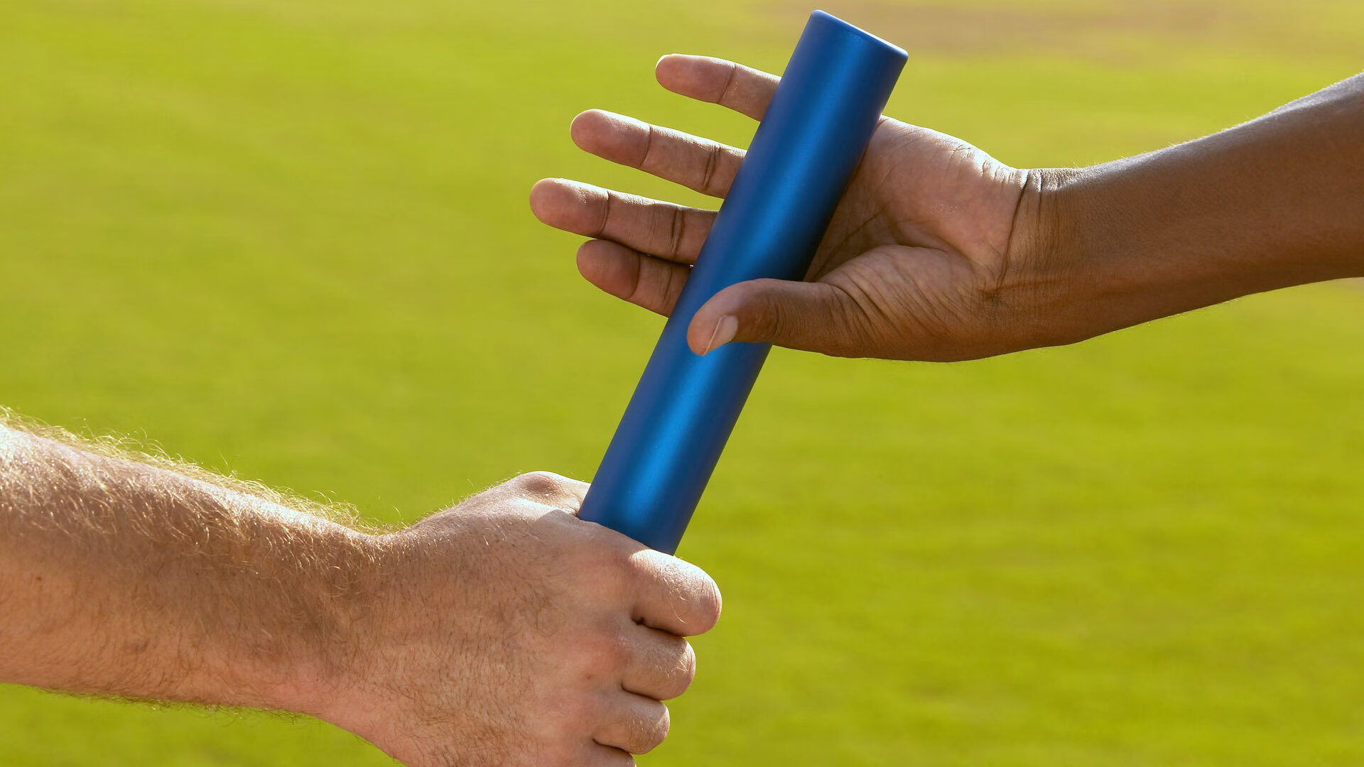 共享篮球场在城市社区广泛铺开,方便群众体育,共享篮球场项目