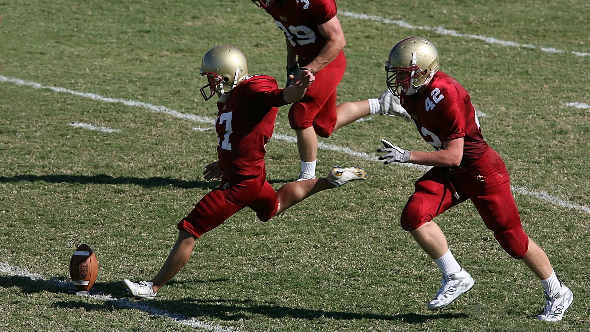 球场“铁墙般”的防守盛宴,防守球队